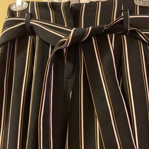 Body by Us Size Small black striped pants. Pleated front with tie. - Picture 3 of 10